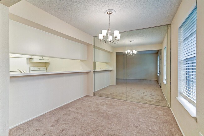 Building Photo - 3131 Southwest Fwy
