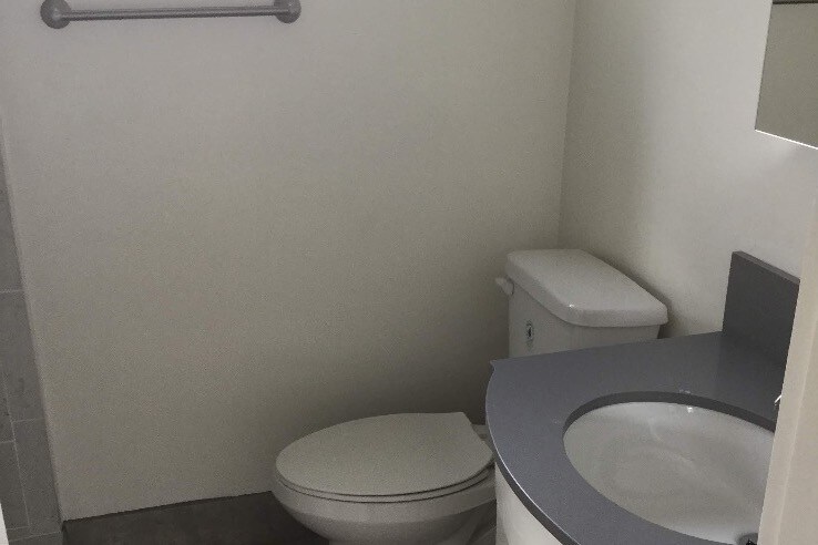 Master Bathroom - 942 N Gardner St