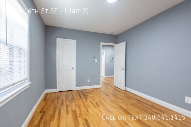 Building Photo - 2204 16th St SE