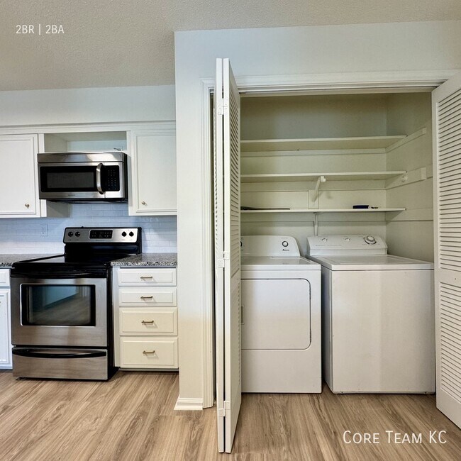 Building Photo - 2900 W 53rd St