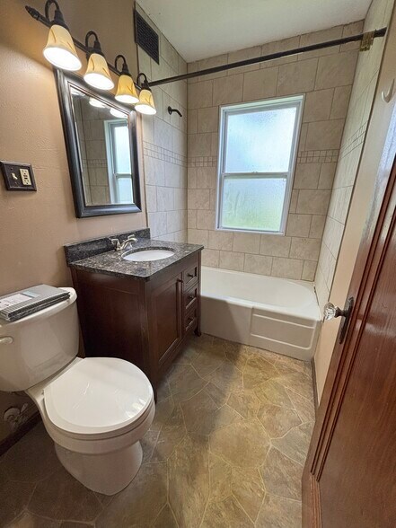 Main level bathroom - 3125 Laurel Avenue