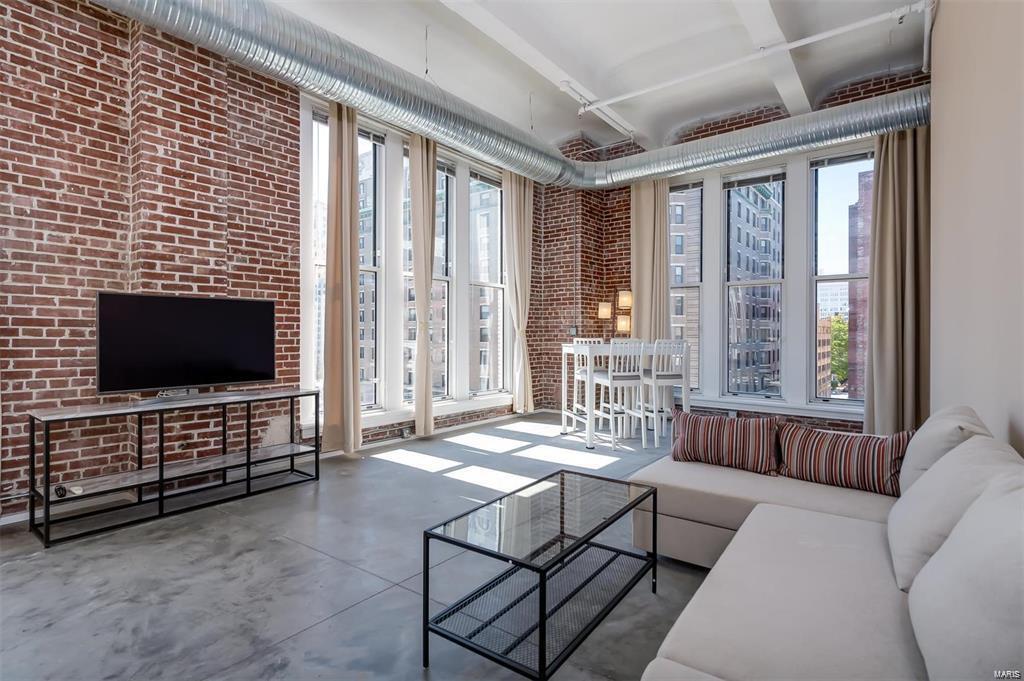 Building Photo - 1136 Washington Ave