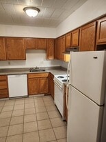Kitchen - 2 Bedroom - Pebble Creek