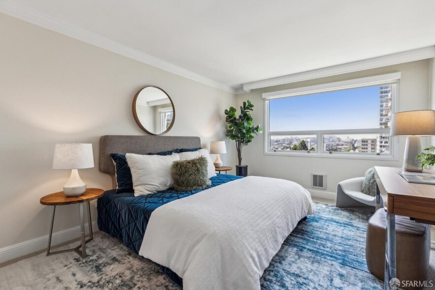 Building Photo - 1388 Gough St