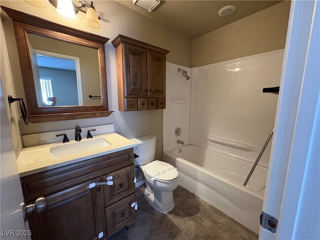 Building Photo - 937 Falconhead Ln
