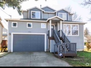 Building Photo - 10210 SE Reedway St