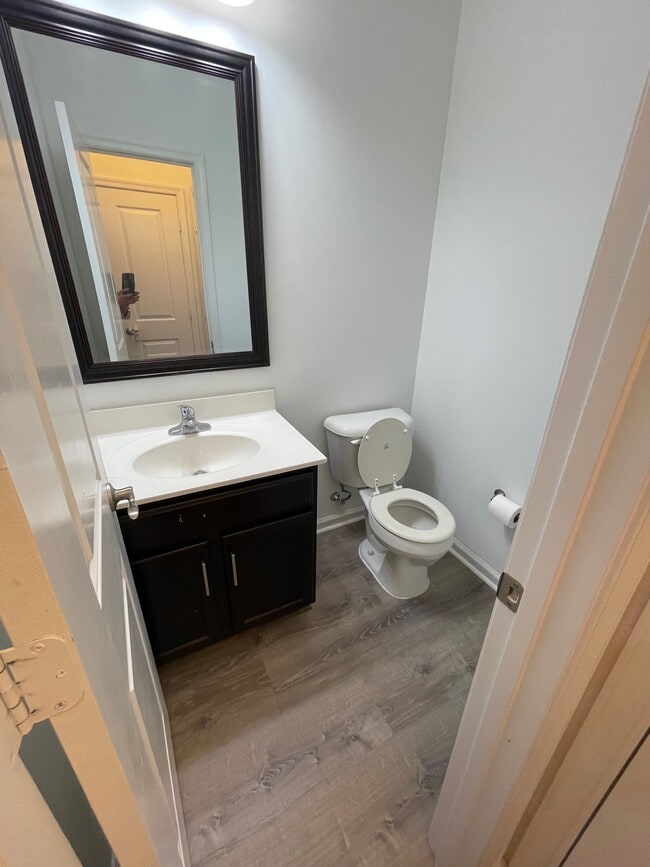 Building Photo - 4024 Trenwith Ln