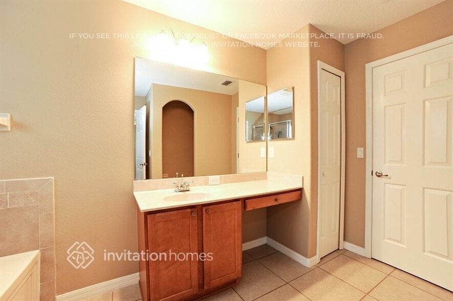 Building Photo - 3328 Thistledown Ln