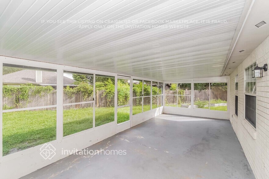 Building Photo - 12621 Gandalf Ln