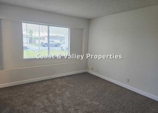 Building Photo - Lovely North Salinas Home for RENT!!!