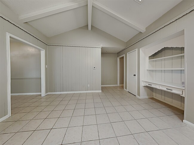 Building Photo - 16362 Brinkwood Dr
