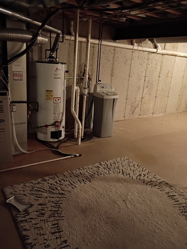 Building Photo - 188 S Concord Dr