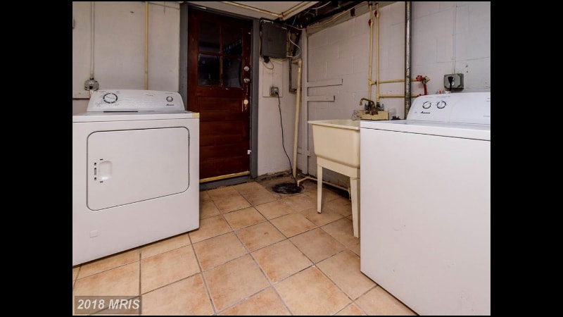 Building Photo - 2038 Grinnalds Ave