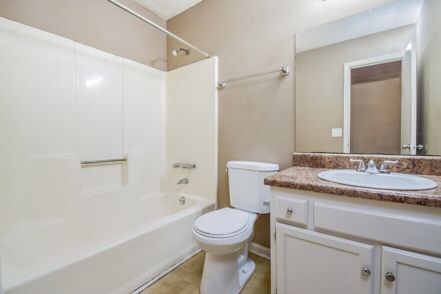 Building Photo - 2187 Chestnut Bend