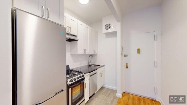 Primary Photo - 1 bedroom in Manhattan NY 10022
