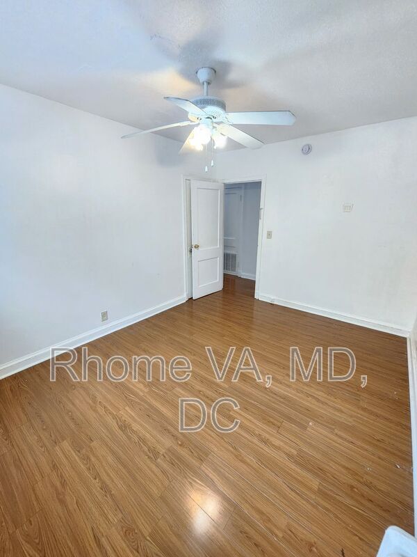 Building Photo - 515 Franklin St NE