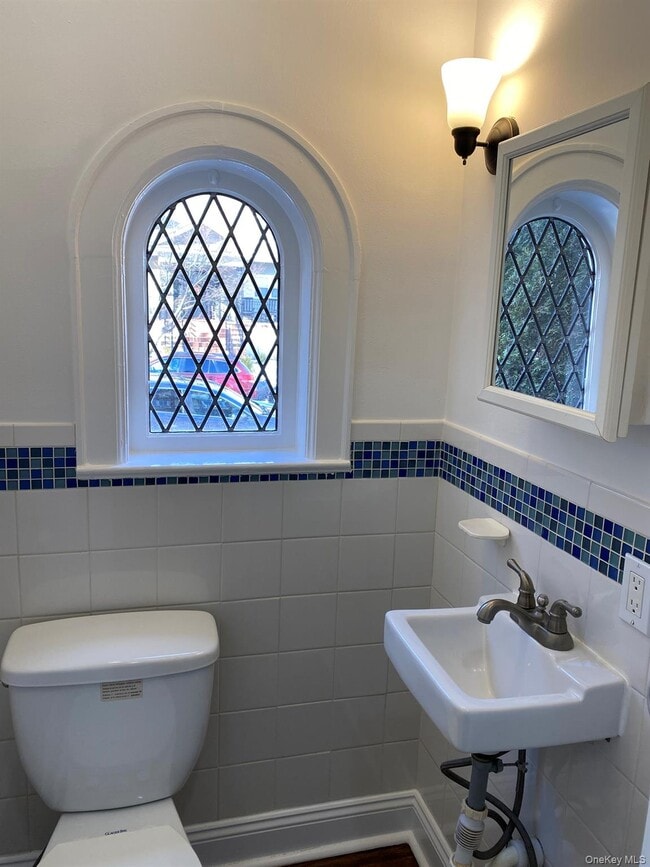 Building Photo - 321 Hayward Ave