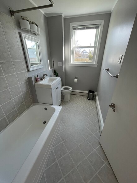 Building Photo - 24 Sharp St