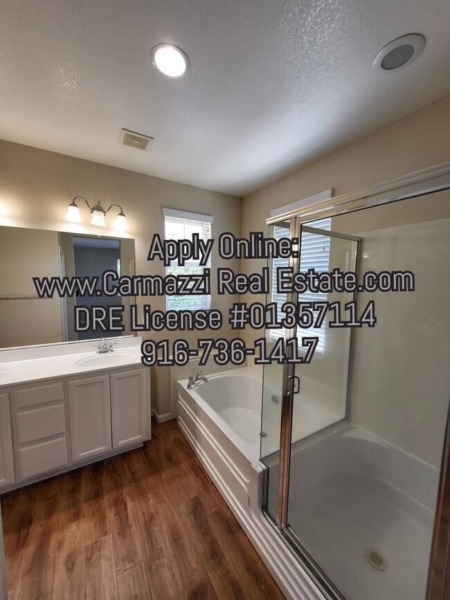 Building Photo - 260 Wapello Cir