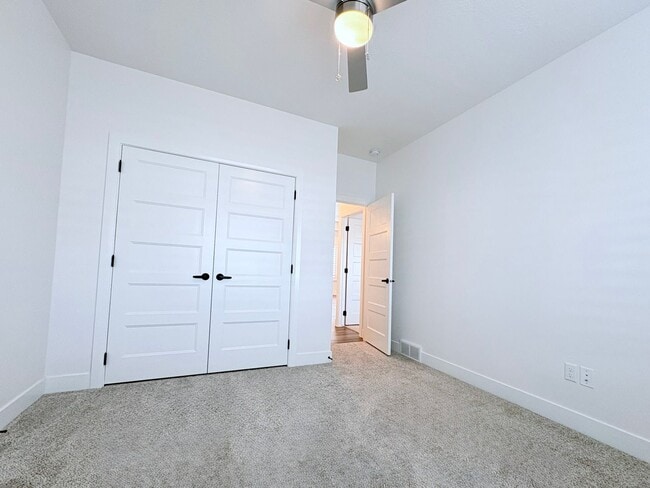 Building Photo - FREE: WiFi, Lawn care and Water softener!!