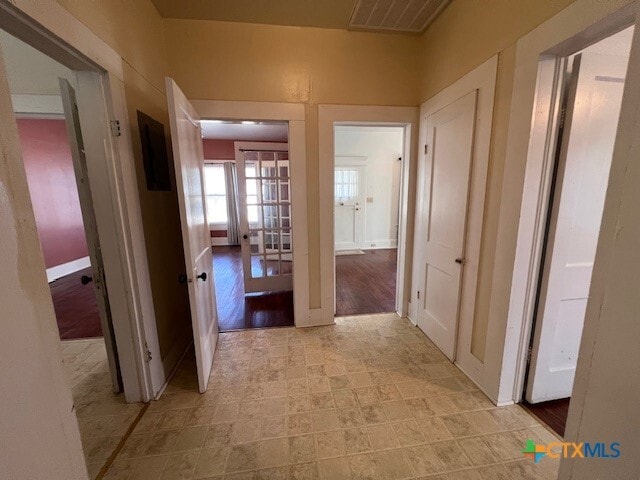 Building Photo - 163 N Sycamore Ave