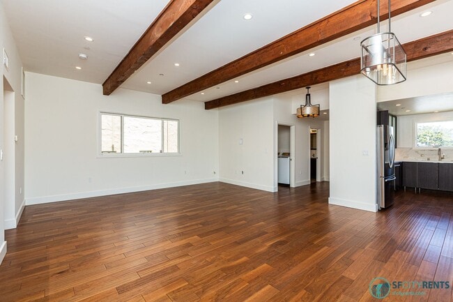 Building Photo - Miraloma: Remodeled & Detached Single Fami...
