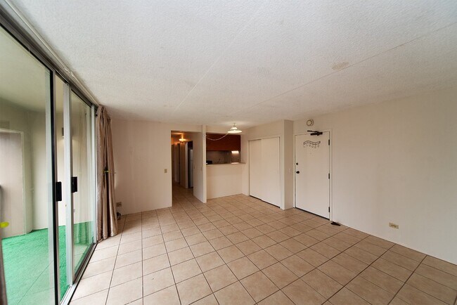 Building Photo - 430 Keoniana St
