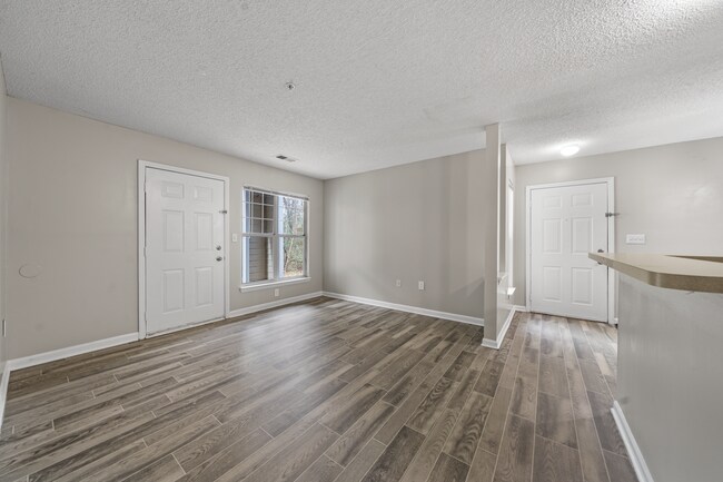 Building Photo - 2431 Hill St