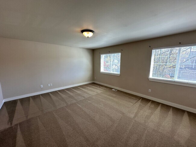 Building Photo - 4219 Cashmere Dr NE