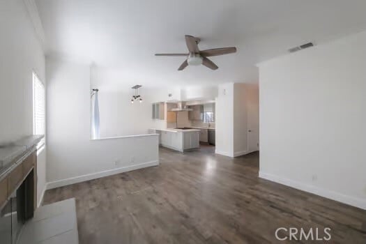 Building Photo - 703 Main St