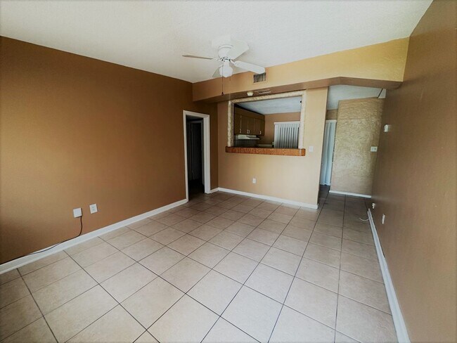 Building Photo - Lovely 3 bedrooms 1 bath single-family home located in Orlando FL!