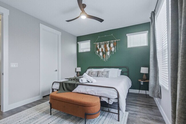 Building Photo - 6029 Benton St