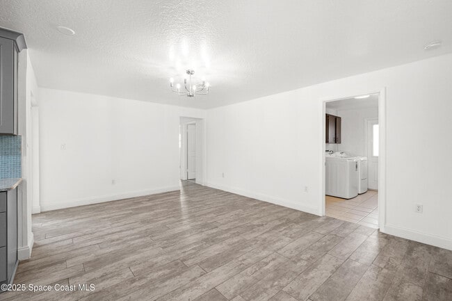 Building Photo - 1445 Mercury St