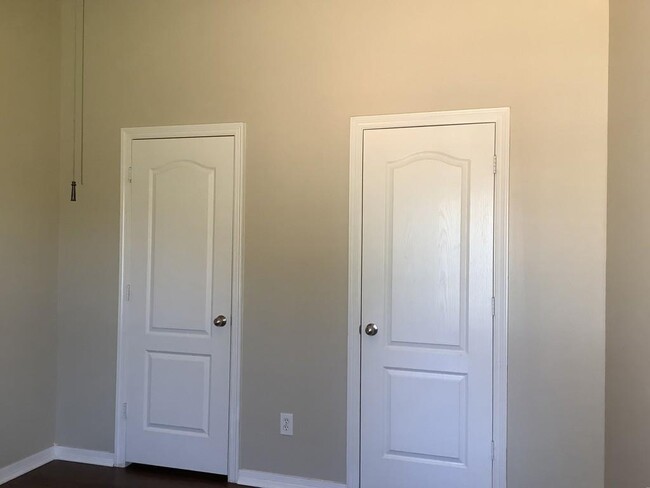 Building Photo - 5119 Westwood Pines Dr