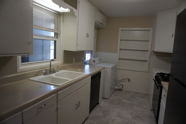 Building Photo - 3404 31st St