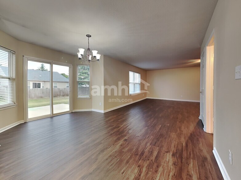 Building Photo - 15003 Lovely Dove Ln