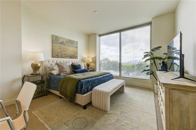 Building Photo - 2795 Peachtree Rd NE