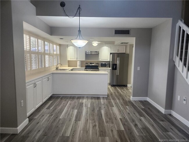 Building Photo - 3624 SW Sunset Trace Cir