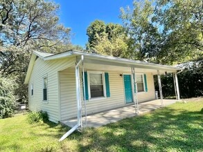 Building Photo - 3109 Joyce Ave