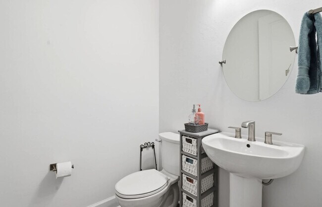 Building Photo - 16408 Pebble Rdg Dr