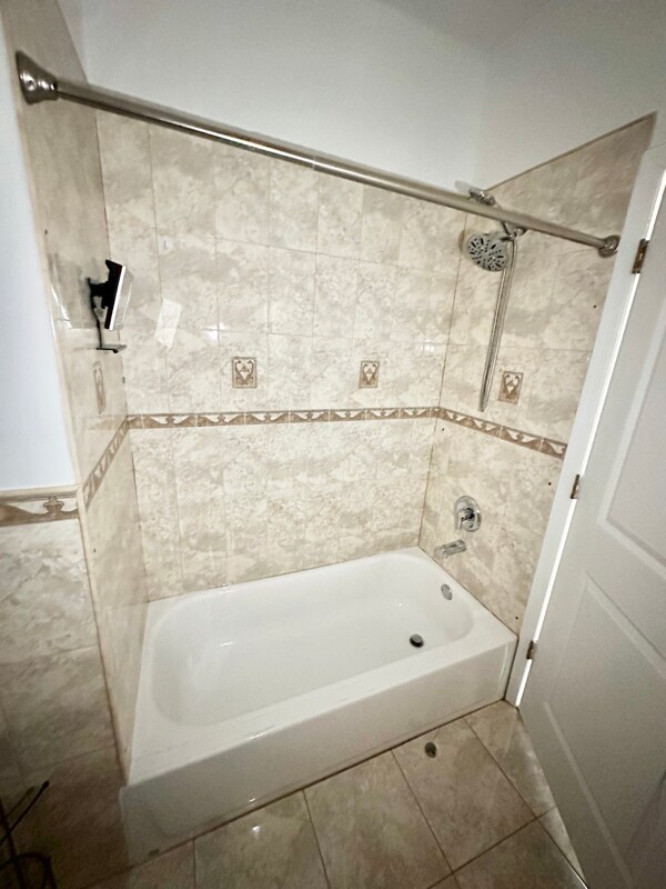 Building Photo - 41-43-43 Manufacturers Pl