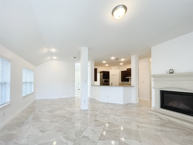 Building Photo - 18126 Golden Falls Ln