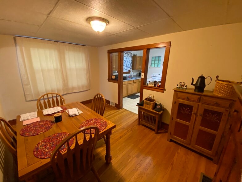 Building Photo - 231 N Muhlenberg St
