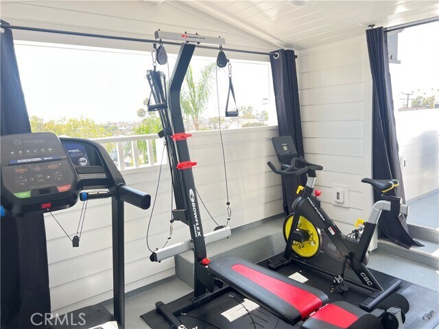 Building Photo - 512 Jasmine Ave