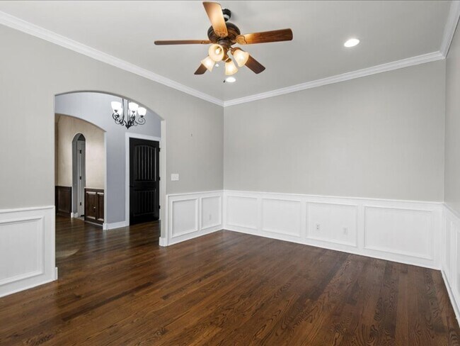 Building Photo - 2702 Waterford Ct