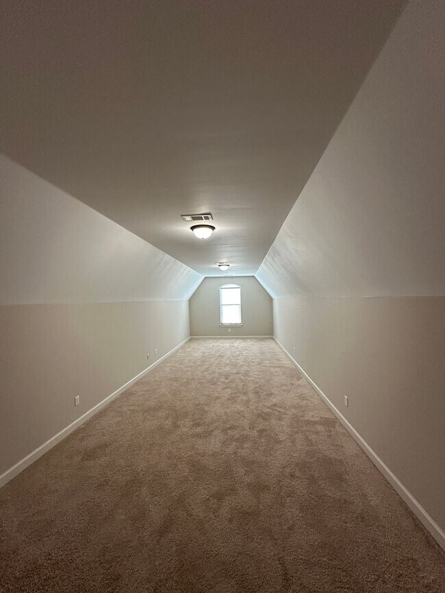 Building Photo - 4 BR/3 BA in exclusive Montrose Subdivision in Olive Branch!