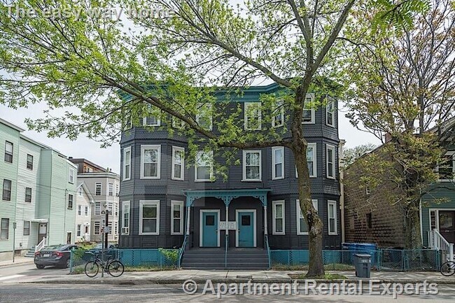 Building Photo - 220 Prospect St