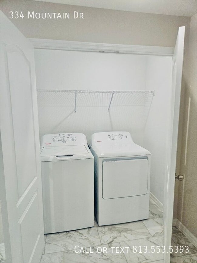 Building Photo - 334 Mountain Dr