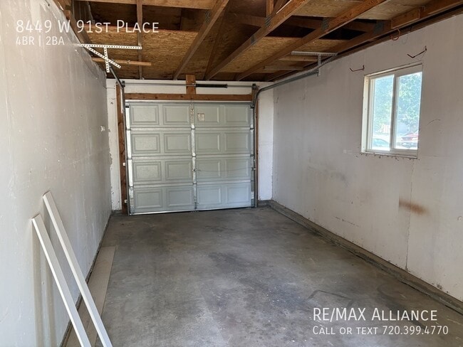 Building Photo - 8449 W 91st Pl