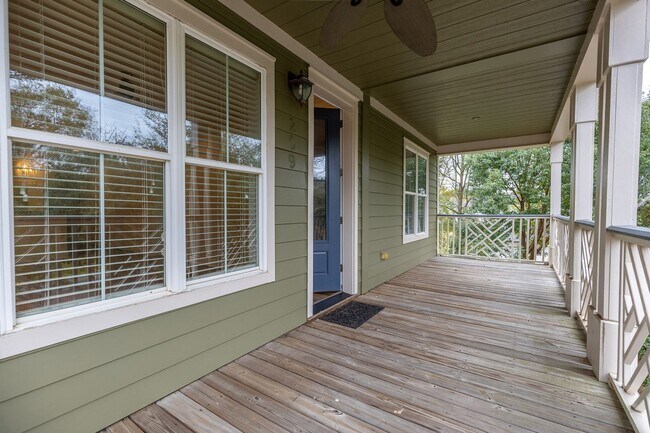 Building Photo - New special for move in!